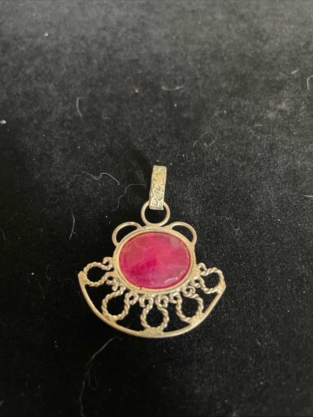 Silver-Tone Pink Gem Filigree Pendant Necklace  8/21/6